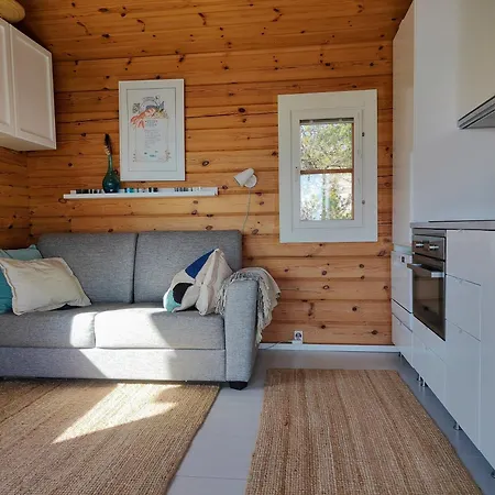 Farleden Seaside Island Getaway Holiday home