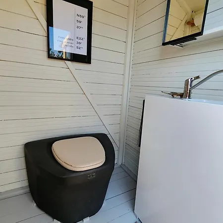 Farleden Seaside Island Getaway *