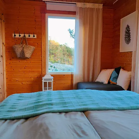 Farleden Seaside Island Getaway *
