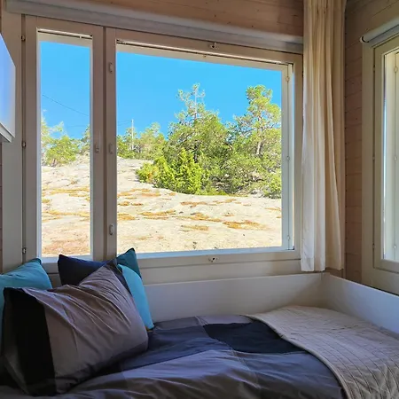 Farleden Seaside Island Getaway *
